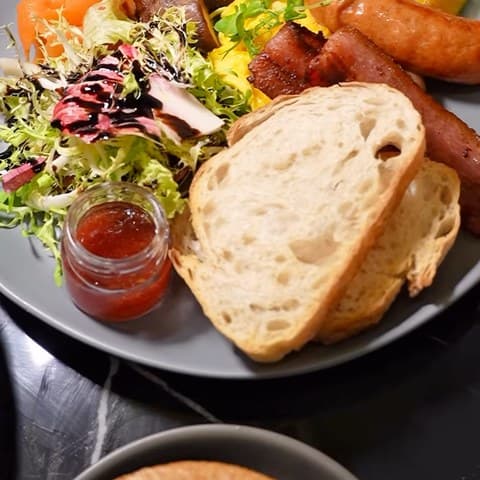 HABITŪ table